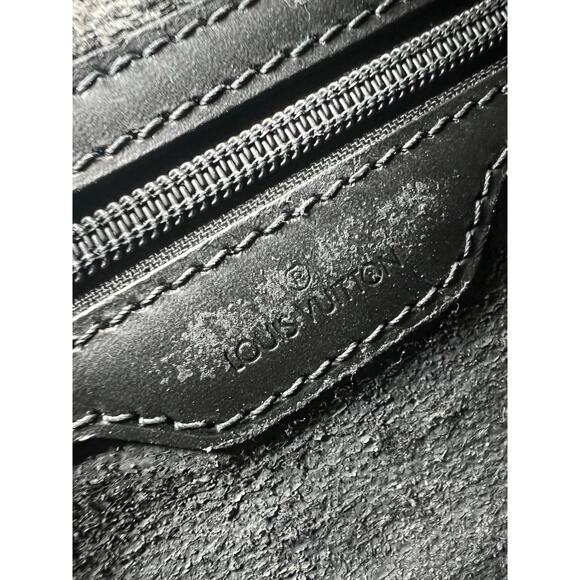 LOUIS VUITTON Epi Sac Plat - Picture 13 of 16